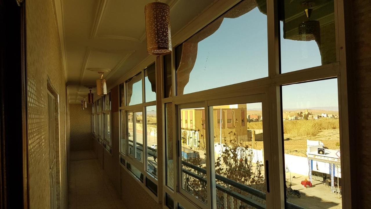 Hotel Nice 06 Миделт Екстериор снимка