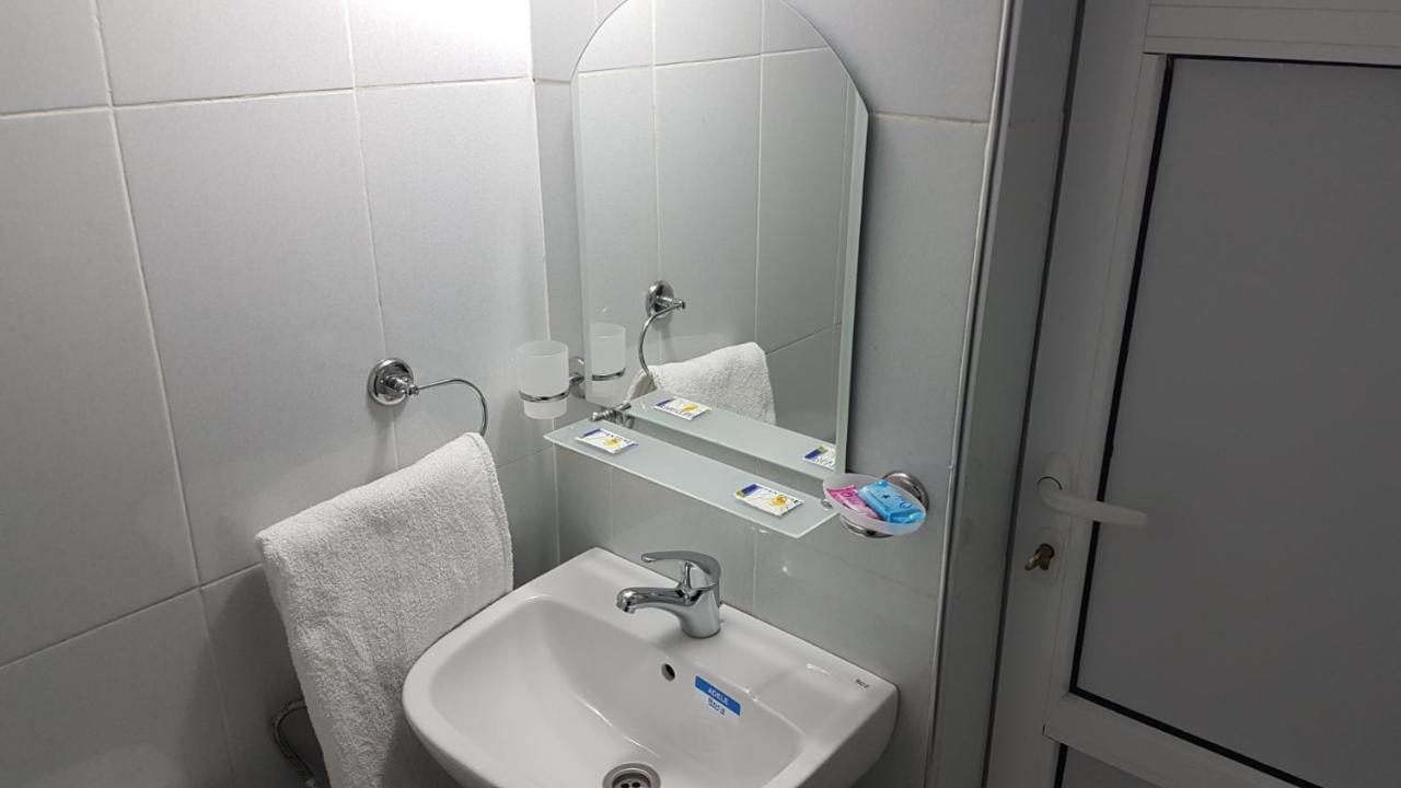Hotel Nice 06 Миделт Екстериор снимка